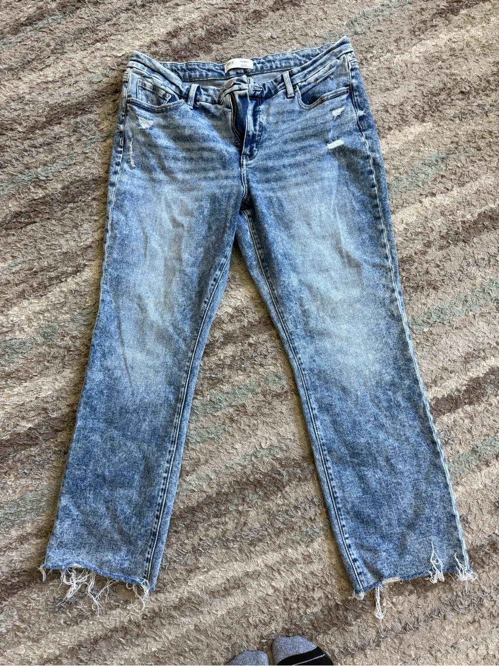 Light Blue Straight Leg Women’s Jeans with Raw Hem